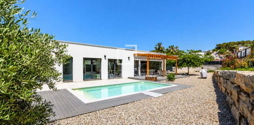 Villa à Sitges, Barcelona, Espagne 4 chambres, 252 m2 No. 168314