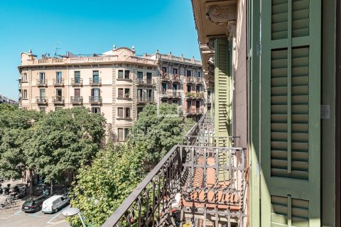 Apartamento en Barcelona, España 2 dormitorios, 71 m2 No. 168315