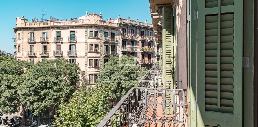 Apartamento en Barcelona, España 2 dormitorios, 71 m2 No. 168315