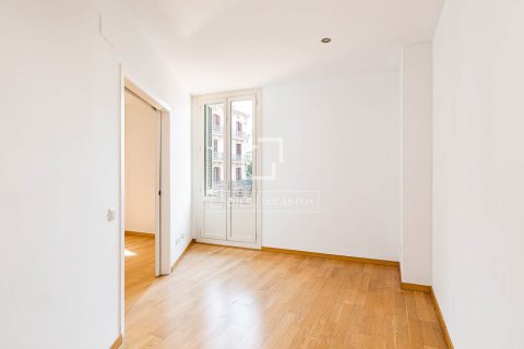 Apartamento en venta en Barcelona, España 2 dormitorios, 71 m2 No. 168315 - foto 5