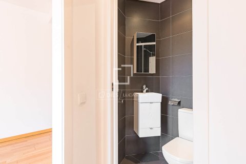 Apartamento en venta en Barcelona, España 2 dormitorios, 71 m2 No. 168315 - foto 28