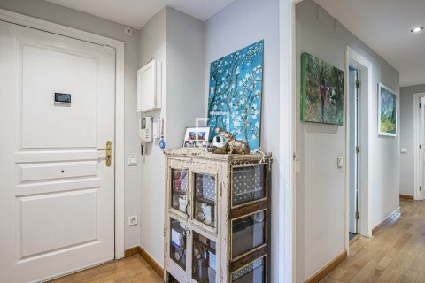 Apartamento en venta en Sant Cugat del Vallès, Barcelona, España 4 dormitorios, 150 m2 No. 168316 - foto 13