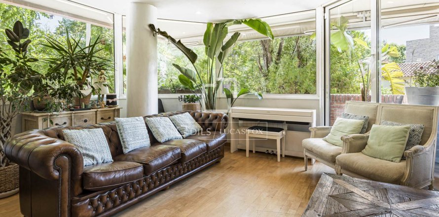 Apartamento en Sant Cugat del Vallès, Barcelona, España 4 dormitorios, 150 m2 No. 168316