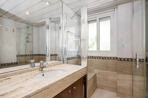 Apartamento en venta en Sant Cugat del Vallès, Barcelona, España 4 dormitorios, 150 m2 No. 168316 - foto 17