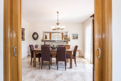 Villa en venta en Sant Cugat del Vallès, Barcelona, España 5 dormitorios, 535 m2 No. 168313 - foto 9