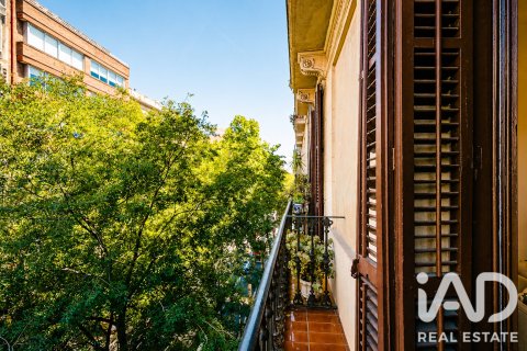 Продажа квартиры в Барселона, Испания 2 спальни, 84м2 №188047 - фото 25