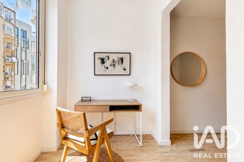 Продажа квартиры в Барселона, Испания 2 спальни, 84м2 №188047 - фото 18