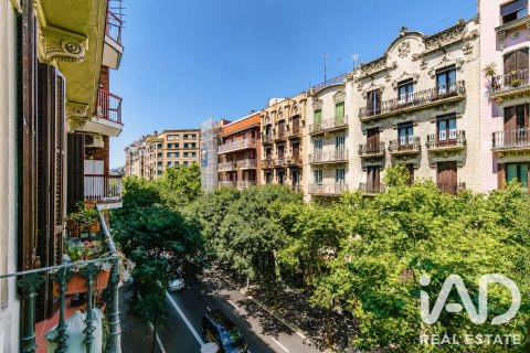 Продажа квартиры в Барселона, Испания 2 спальни, 84м2 №188047 - фото 24