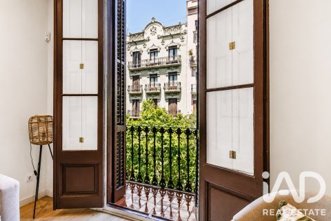 Продажа квартиры в Барселона, Испания 2 спальни, 84м2 №188047 - фото 23