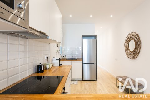 Продажа квартиры в Барселона, Испания 2 спальни, 84м2 №188047 - фото 9