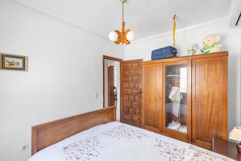 Villa à vendre à Alicante, Espagne, 4 chambres,  No. 189978 - photo 29