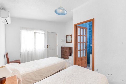 Villa à vendre à Alicante, Espagne, 4 chambres,  No. 189978 - photo 10