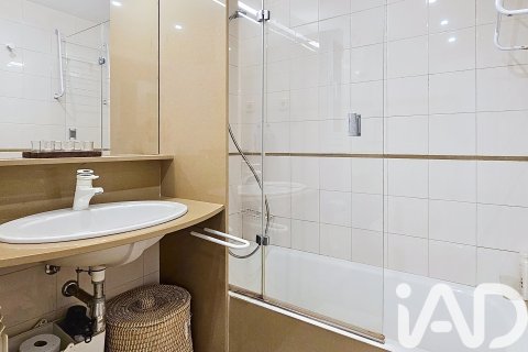 Apartment for sale in Sitges, Barcelona, Spain 5 bedrooms, 205 sq.m. No. 152323 - photo 22