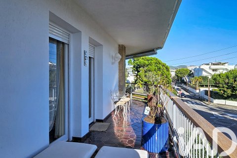 Apartment for sale in Sitges, Barcelona, Spain 5 bedrooms, 205 sq.m. No. 152323 - photo 4