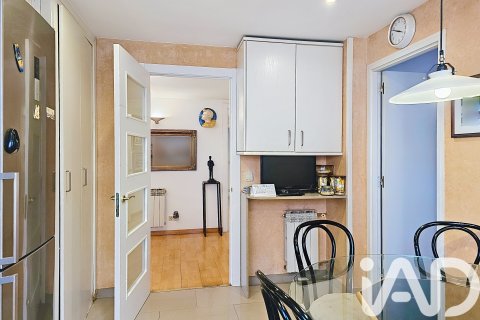 Apartment for sale in Sitges, Barcelona, Spain 5 bedrooms, 205 sq.m. No. 152323 - photo 7