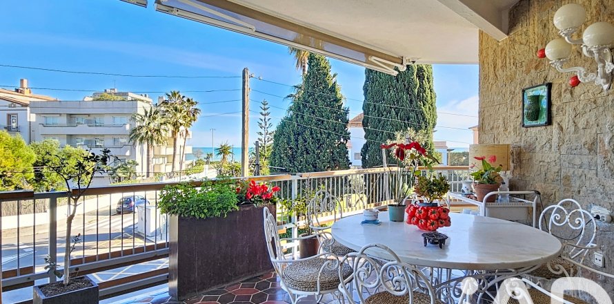 Apartment in Sitges, Barcelona, Spain 5 bedrooms, 205 sq.m. No. 152323