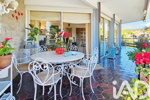 Apartment for sale in Sitges, Barcelona, Spain 5 bedrooms, 205 sq.m. No. 152323 - photo 2