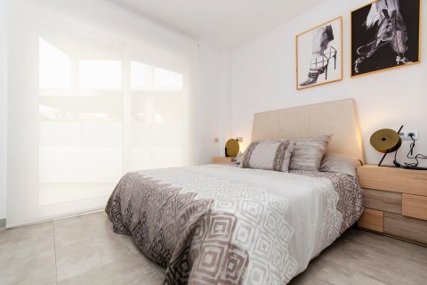 Продажа таухауса в Торревьеха, Аликанте, Испания 3 спальни, 116м2 №156340 - фото 6