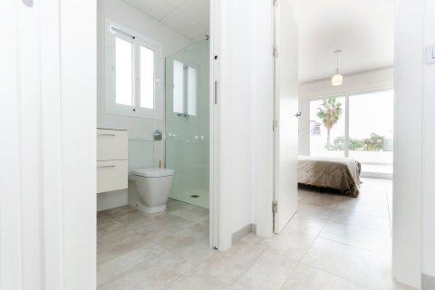 Продажа таухауса в Торревьеха, Аликанте, Испания 3 спальни, 116м2 №156340 - фото 2