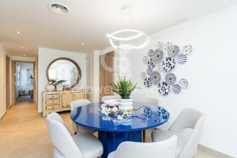 Apartment for sale in Estepona, Malaga, Spain 3 bedrooms, 103 sq.m. No. 159906 - photo 2