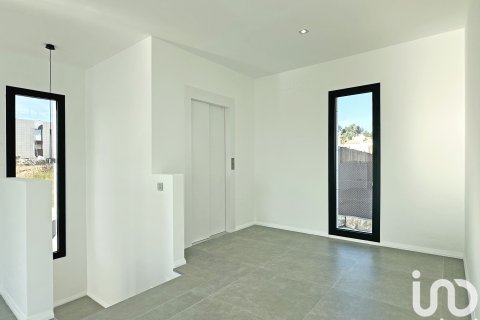 Hus till salu i Sant Esteve Sesrovires, Barcelona, Spanien 5 sovrum, 1546 kvm. Nr. 173379 - foto 15