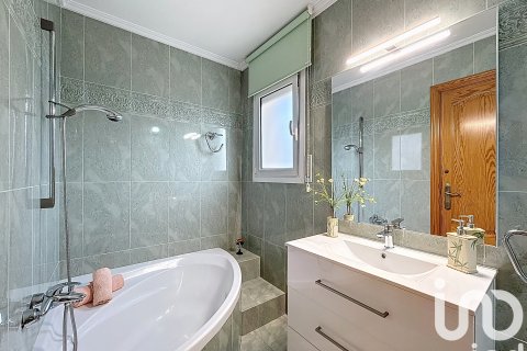 Продажа дома в Монторнес-дель-Вальес, Барселона, Испания 5 спален, 382м2 №173375 - фото 23