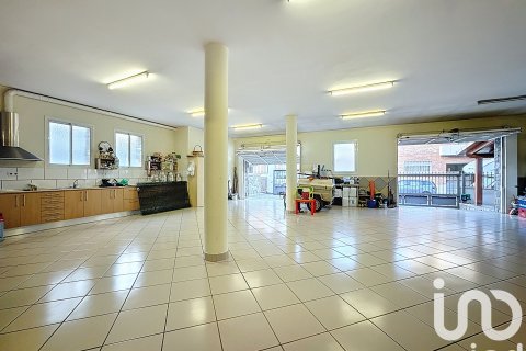 Продажа дома в Монторнес-дель-Вальес, Барселона, Испания 5 спален, 382м2 №173375 - фото 27
