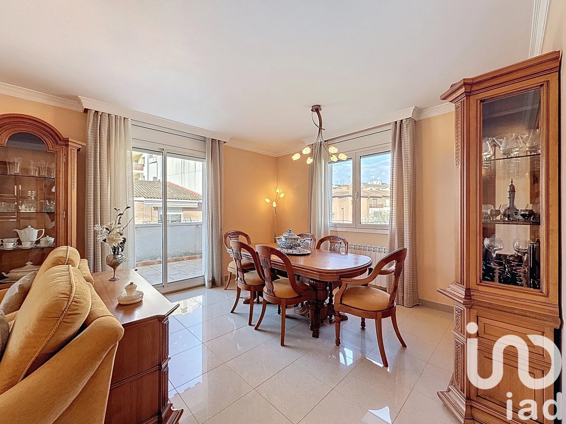 House à Montornes Del Valles, Barcelona, Espagne 5 chambres, 382 m2 No. 173375