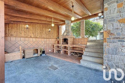 Продажа дома в Монторнес-дель-Вальес, Барселона, Испания 5 спален, 382м2 №173375 - фото 4