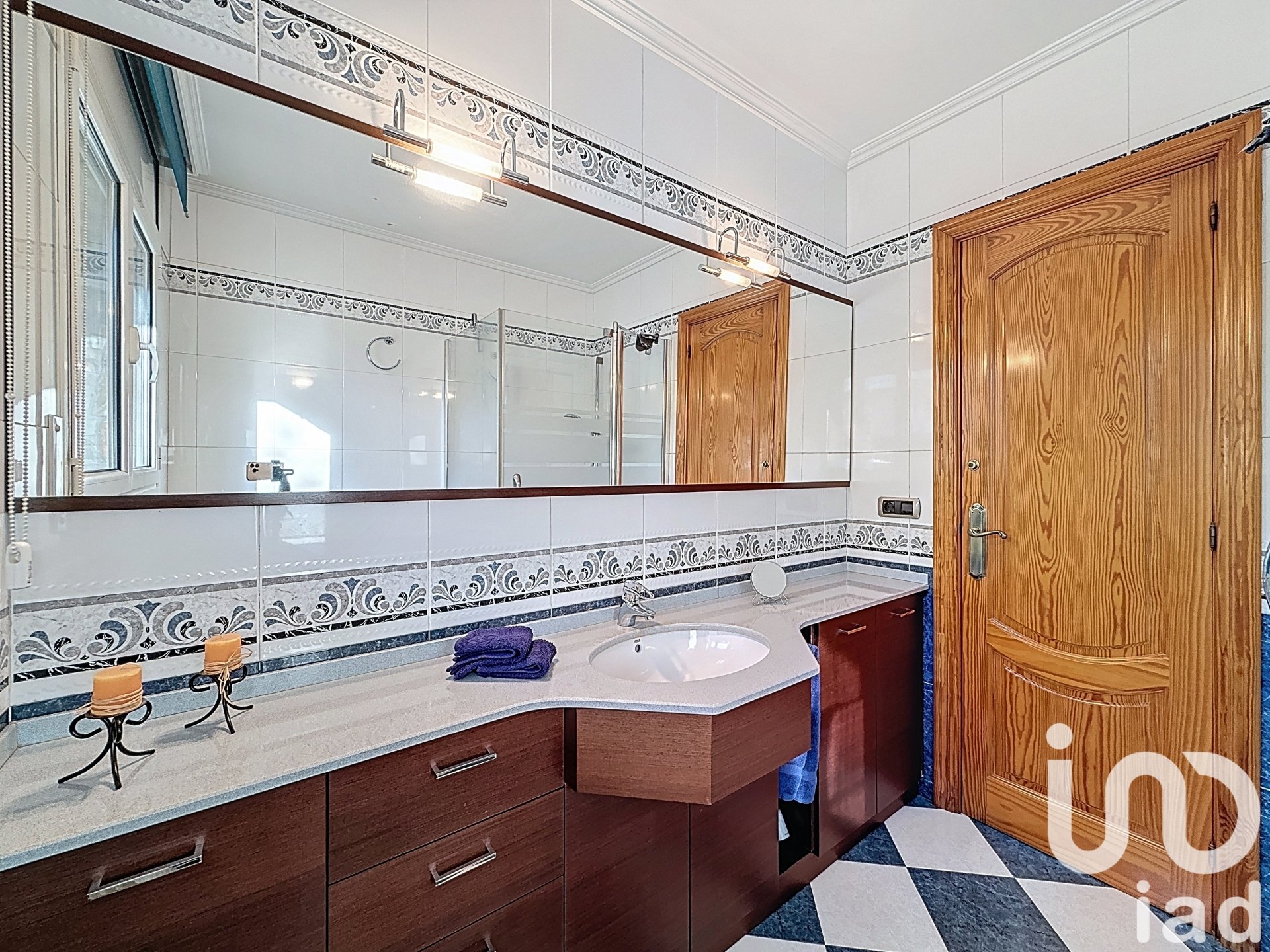 House à Montornes Del Valles, Barcelona, Espagne 5 chambres, 382 m2 No. 173375