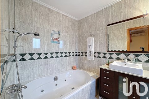 Продажа дома в Монторнес-дель-Вальес, Барселона, Испания 5 спален, 382м2 №173375 - фото 17