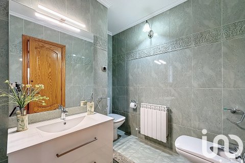 Продажа дома в Монторнес-дель-Вальес, Барселона, Испания 5 спален, 382м2 №173375 - фото 22