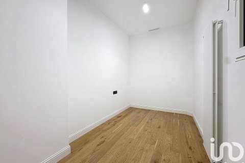 Huoneisto myytävänä Barcelona, Espanja, 3 makuuhuonetta, 158 m2 No. 173376 - kuva 22