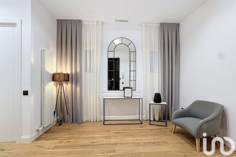 Huoneisto myytävänä Barcelona, Espanja, 3 makuuhuonetta, 158 m2 No. 173376 - kuva 9