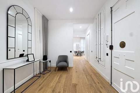 Huoneisto myytävänä Barcelona, Espanja, 3 makuuhuonetta, 158 m2 No. 173376 - kuva 26