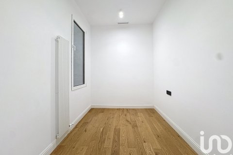 Huoneisto myytävänä Barcelona, Espanja, 3 makuuhuonetta, 158 m2 No. 173376 - kuva 24