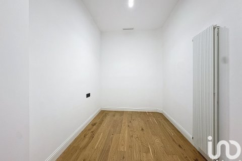 Huoneisto myytävänä Barcelona, Espanja, 3 makuuhuonetta, 158 m2 No. 173376 - kuva 23