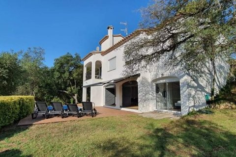 Hus till salu i Santa Cristina d'Aro, Girona, Spanien 4 sovrum, 159 kvm. Nr. 173377 - foto 2