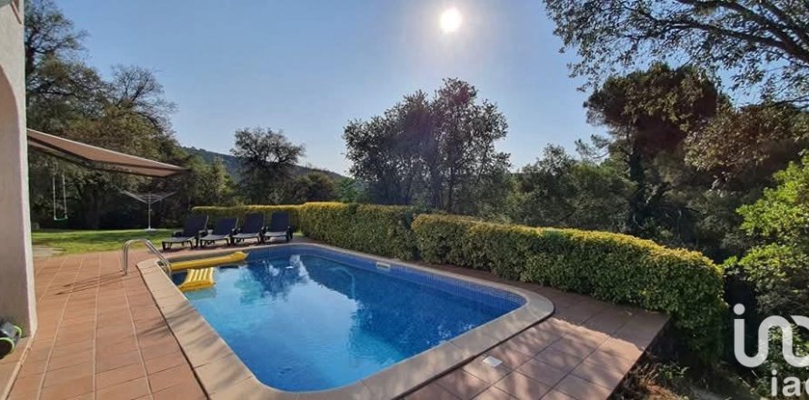 Hus i Santa Cristina d'Aro, Girona, Spanien 4 sovrum, 159 kvm. Nr. 173377