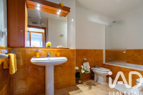 Kamienica w Peniscola, Castellon, Hiszpania 3 sypialnie, 177 mkw. nr 152784 – zdjęcie 18