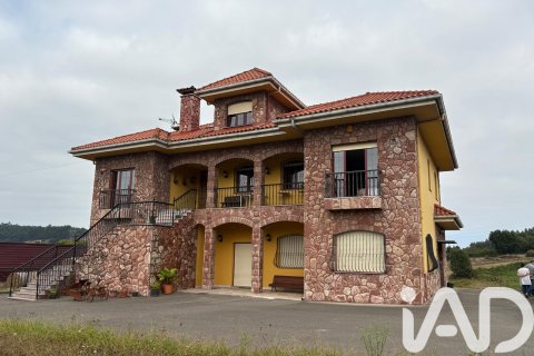 Hus till salu i Aviles, Asturias, Spanien 6 sovrum, 368 kvm. Nr. 152781 - foto 4
