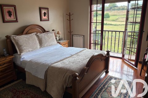 Hus till salu i Aviles, Asturias, Spanien 6 sovrum, 368 kvm. Nr. 152781 - foto 14