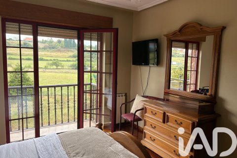 Hus till salu i Aviles, Asturias, Spanien 6 sovrum, 368 kvm. Nr. 152781 - foto 13