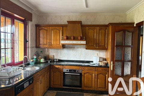 Hus till salu i Aviles, Asturias, Spanien 6 sovrum, 368 kvm. Nr. 152781 - foto 15