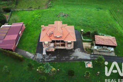 House à Aviles, Asturias, Espagne 6 chambres, 368 m2 No. 152781