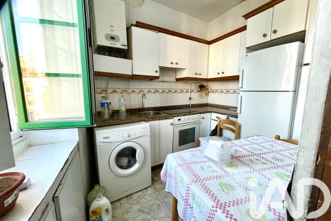 Apartamento en venta en Santiago de Compostela, La Coruña, España 5 dormitorios, 141 m2 No. 152786 - foto 13