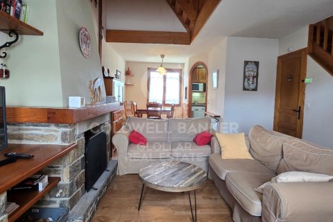 House à louer en Espagne, 4 chambres, 140 m2 No. 179204 - photo 7