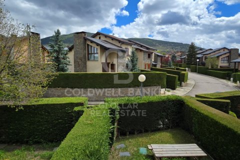 House à louer en Espagne, 4 chambres, 140 m2 No. 179204 - photo 15
