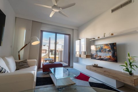 Apartamento en venta en Torre de la Horadada, Alicante, España 2 dormitorios, 75 m2 No. 189203 - foto 3