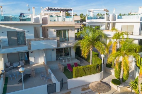 Casa adosada en venta en Ciudad Quesada, Alicante, España 3 dormitorios, 124 m2 No. 189209 - foto 2
